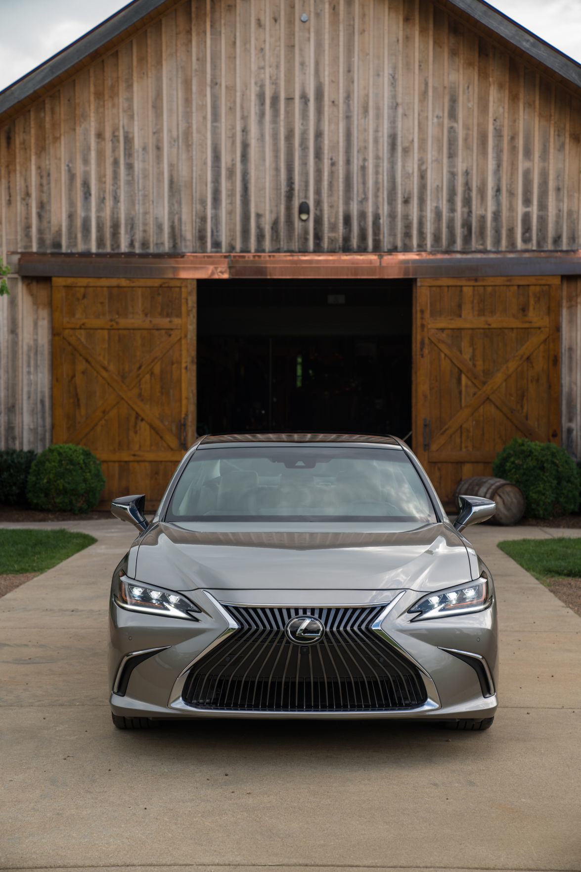 Green Car of the Year runner-up: 2019 Lexus ES 300h